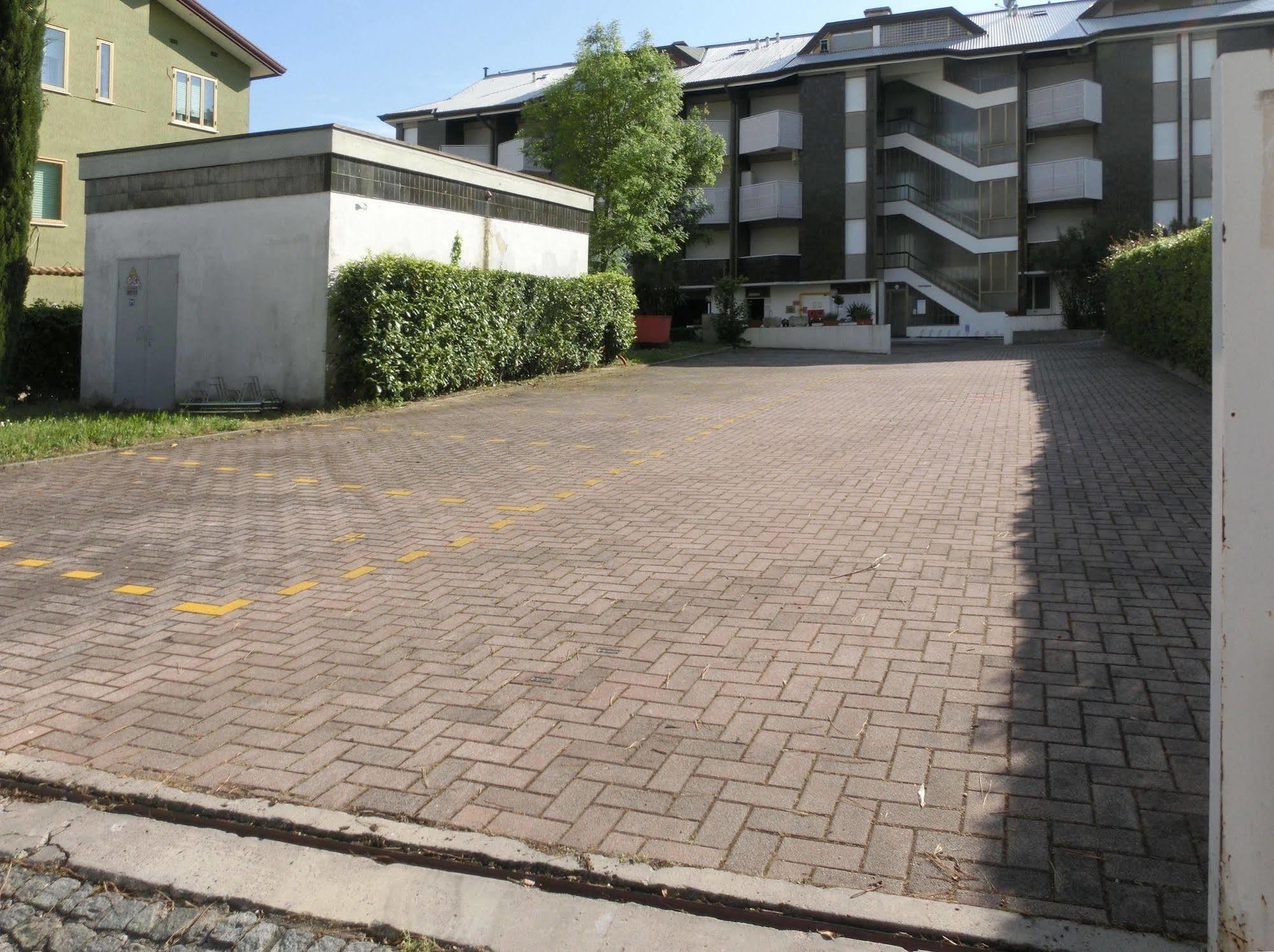 利尼亚诺萨比亚多罗Casa Marina公寓 外观 照片